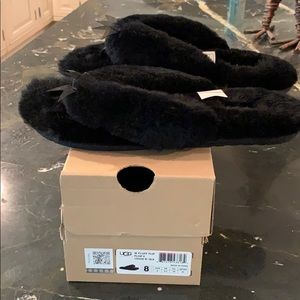 Brand new, never been worn Ugg Fluff Flip Flop II